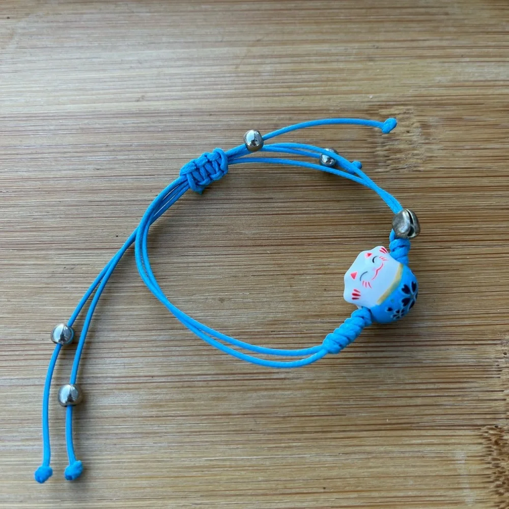 Lucky Cat Maneki Neko Charm Light Blue Bracelet - Picture 1 of 6